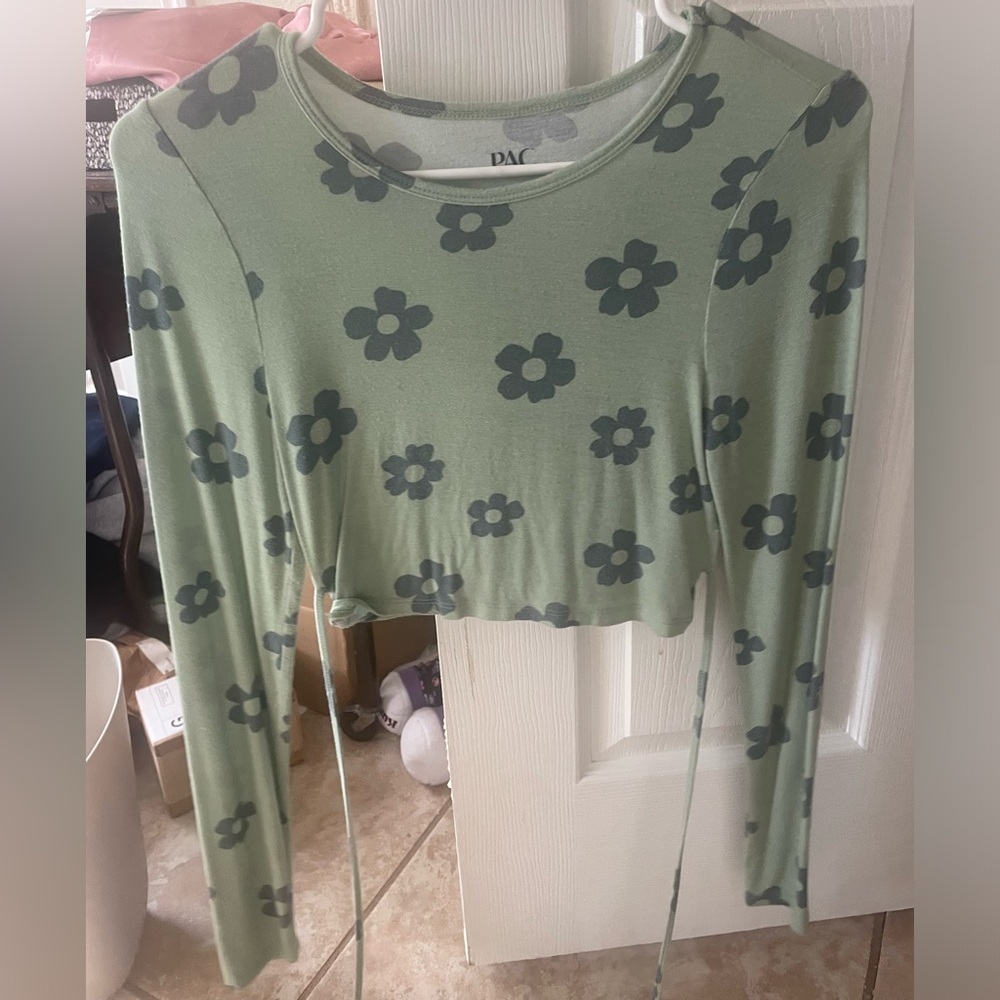 PacSun Green Floral Long Sleeve Crop Top - Size S